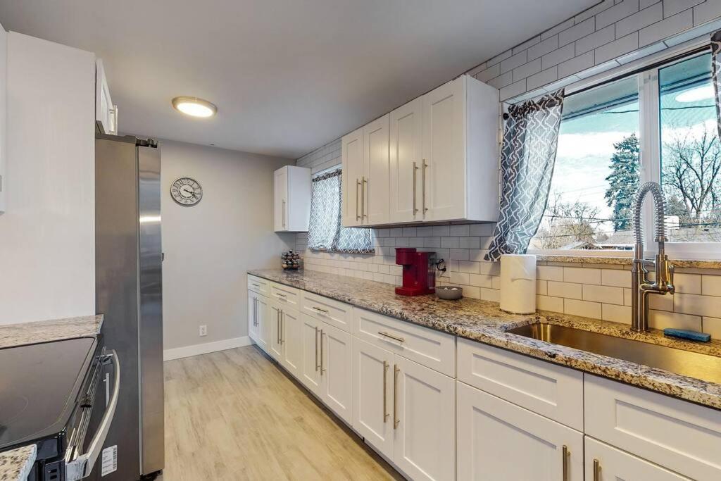 Large Remodeled Home With 5 Bedrooms 4 King Bed เซนเทนเนียล ภายนอก รูปภาพ